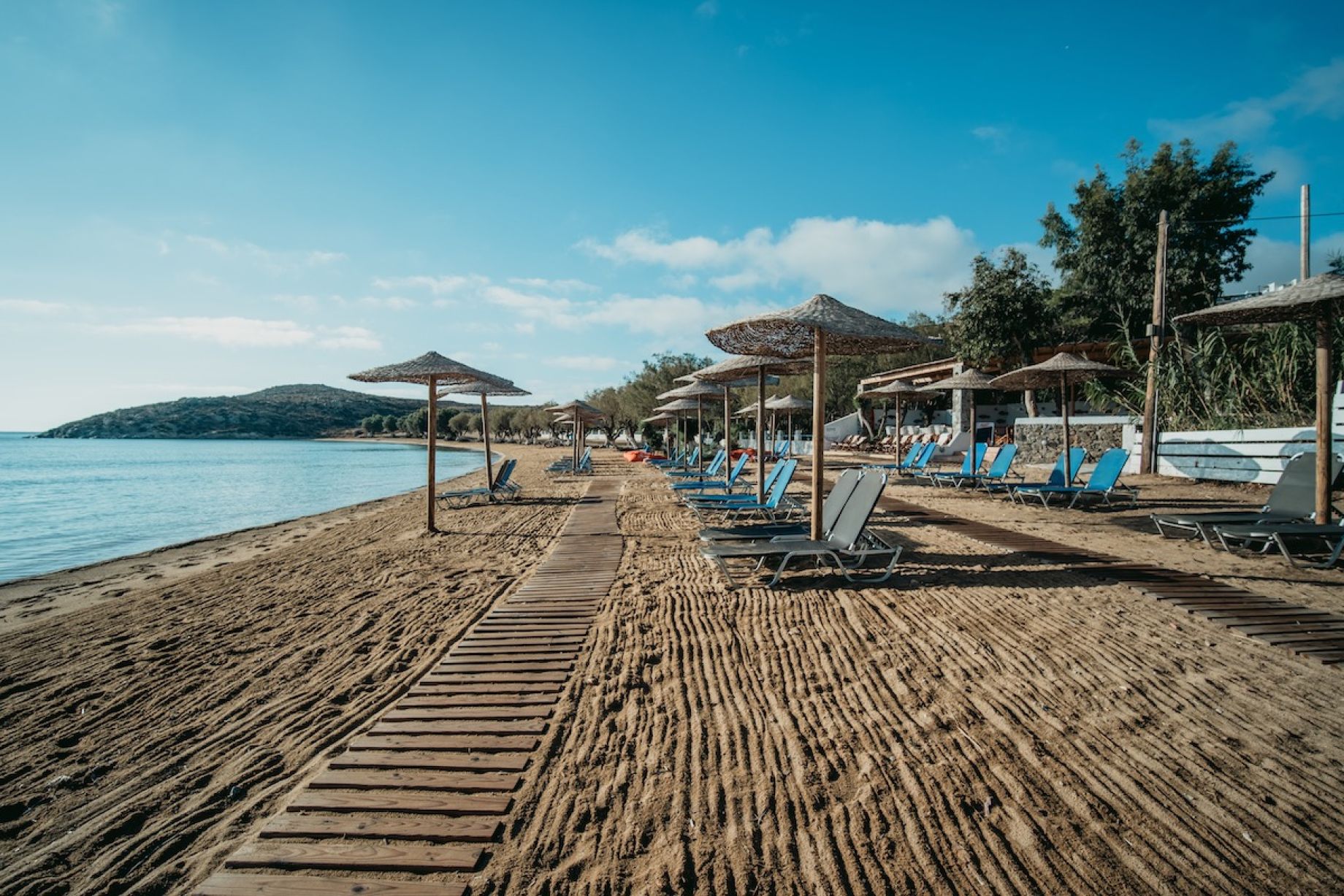 Coralli  Sea Side Resort Amazing Vacation on Livadakia Beach in Serifos Aegean island Lounge Bar is sea front, and there is also a pool and Restaurant inside the complex.